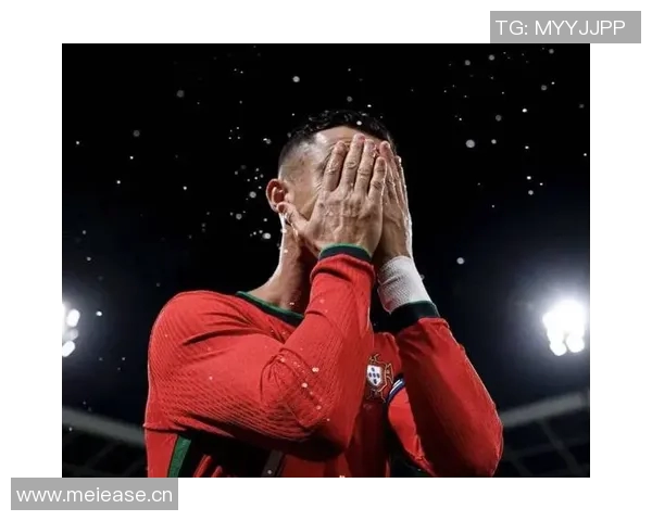 内托禁区内摔倒未获判罚C罗射门稍稍偏出引发争议 内托禁区内摔倒未获判罚C罗射门稍稍偏出引发争议