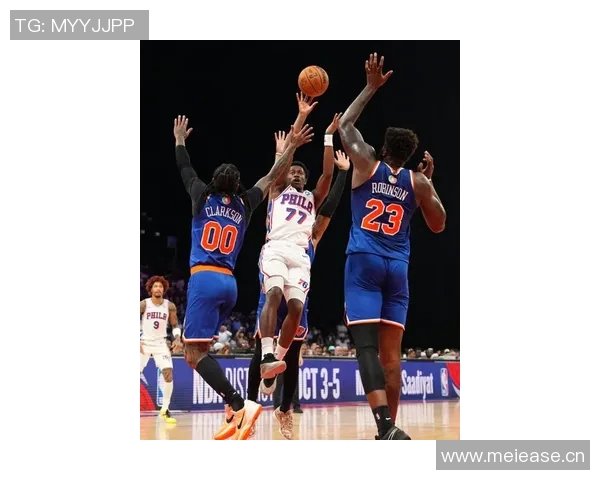 季前赛首战尼克斯半场领先76人10分马克西与唐斯表现抢眼 季前赛首战尼克斯半场领先76人10分马克西与唐斯表现抢眼