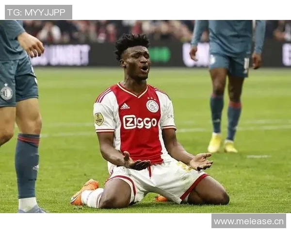 库杜斯在对阵利兹联时六次过人全成功成为2024年英超新星 库杜斯在对阵利兹联时六次过人全成功成为2024年英超新星