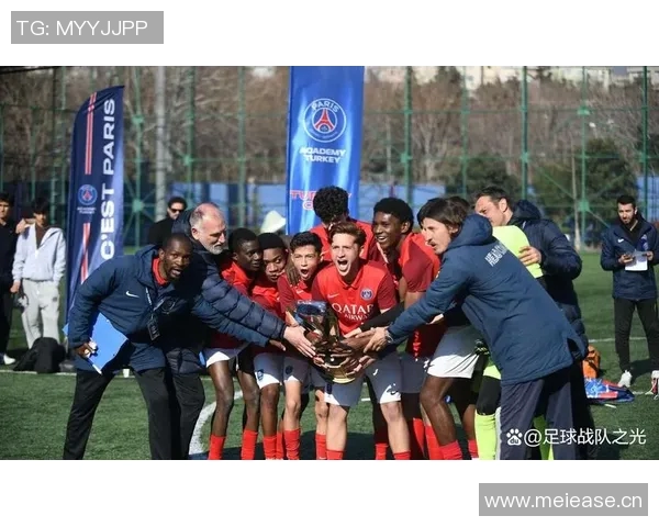 巴黎青训营管理层内部矛盾加剧多名核心成员选择离职或休假