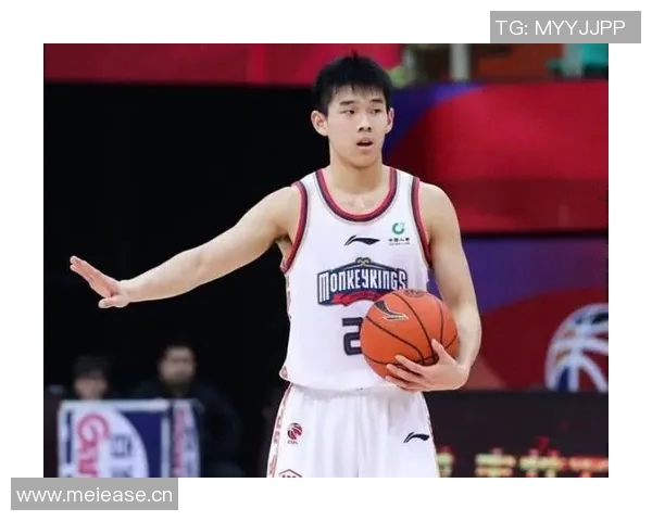 林葳在训练中需加强沟通与节奏感提升以更好融入球队体系 林葳在训练中需加强沟通与节奏感提升以更好融入球队体系