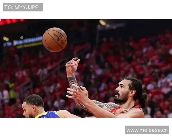 火箭双塔战术显威亚当斯短时间内贡献正负值20的精彩表现