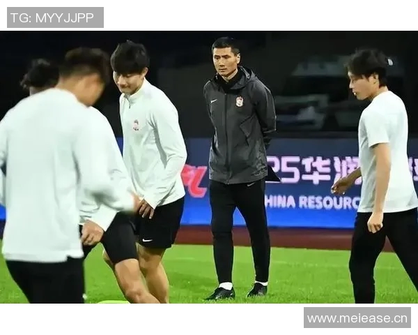 给邵佳一与国足更多时间期待他们的成长与突破