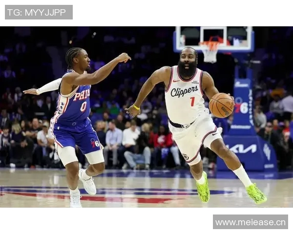 昔日队友今敌手KD穿火箭战袍对决哈登快船球衣真让人唏嘘 昔日队友今敌手KD穿火箭战袍对决哈登快船球衣真让人唏嘘