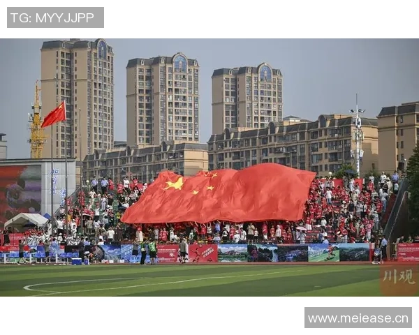 川超精彩绝伦补时逆转遂宁门将头球绝平广安队震撼全场