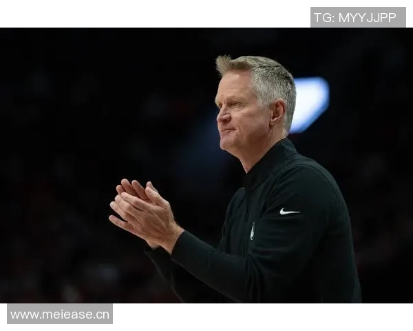 库里解读独特阵容背后的科尔战术理念球员们已习惯这种灵活打法