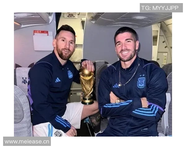 德保罗晒世界杯夺冠三周年纪念照身披球网叼雪茄感慨一切都值得 德保罗晒世界杯夺冠三周年纪念照身披球网叼雪茄感慨一切都值得