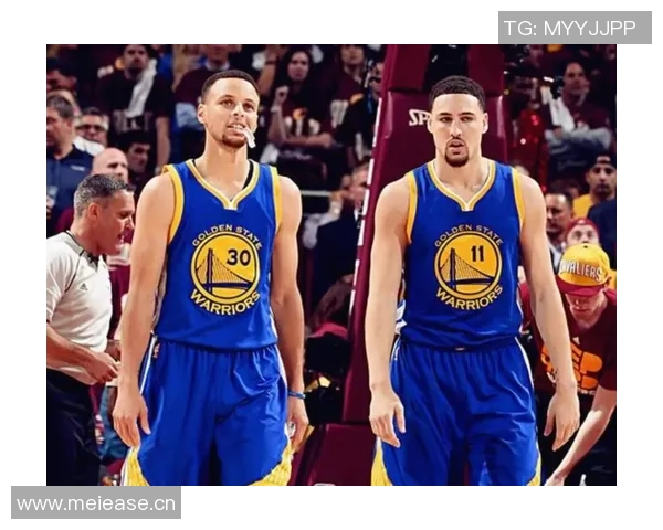 克莱三分火力全开全场9投6中贡献18分助力球队胜利 克莱三分火力全开全场9投6中贡献18分助力球队胜利