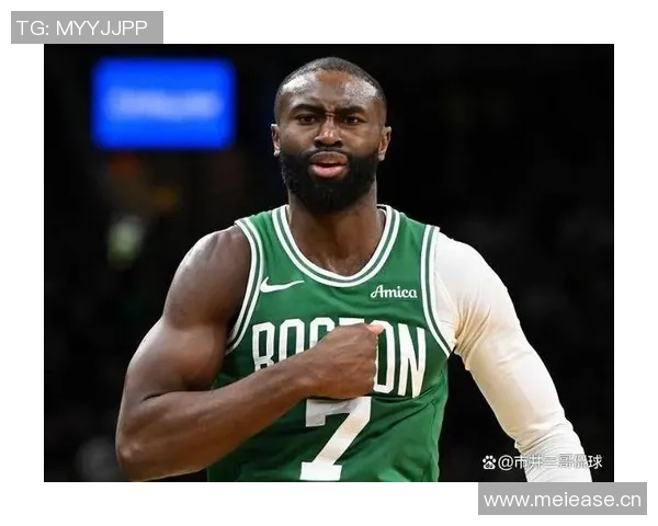 杰伦布朗谈遭遇包夹时的传球选择强调对队友的信任与团队合作的重要性 杰伦布朗谈遭遇包夹时的传球选择强调对队友的信任与团队合作的重要性